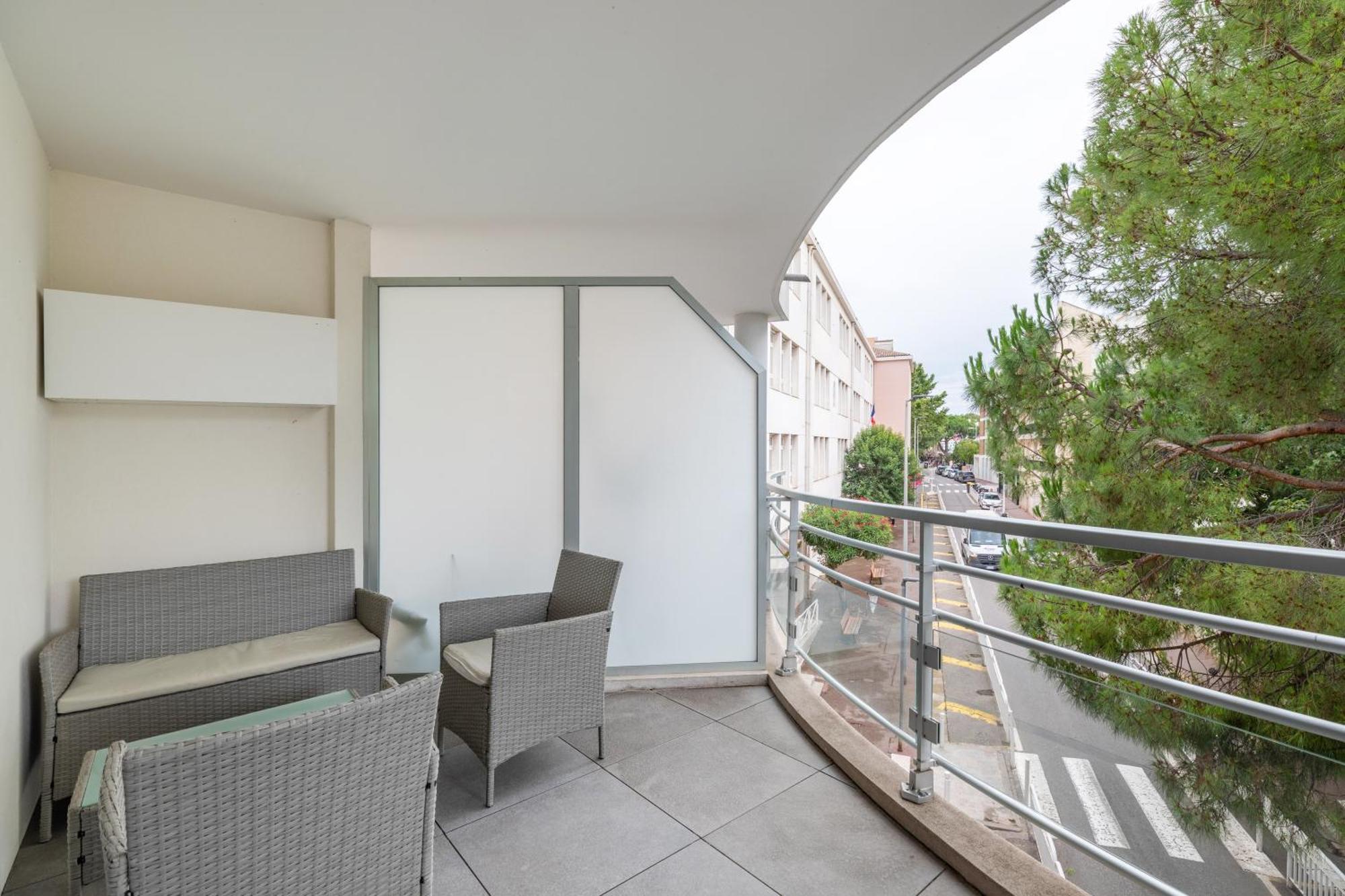 Le Printemps, Centre Juan Les Pins , 100M Des Plages, 70M De La Gare De Juan Les Pins 앙티브 외부 사진